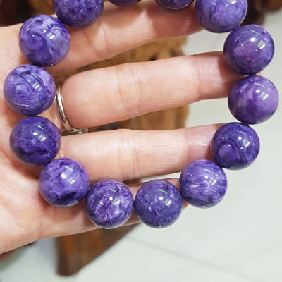 Vòng tay phong thuỷ may mắn nam đá mắt rồng tím vân tự nhiên sịn đẹp sang lắm size vòng hạt 16mm hay 16li màu tím rịm vân tự nhiên của đá mắt rồng Vòng chuẩn hợp Nam mệnh hỏa, mệnh thổ đeo rất sang đẹp hợp mệnh hợp màu hợp làm ăn may mắn tốt đẹp ạ