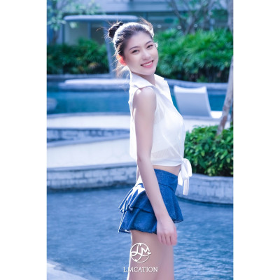 Combo bộ đôi áo lưới - áo ngực đa năng LMcation Elisa Bella trắng & Quần váy đa năng Gym-to-swim LMcation Jean