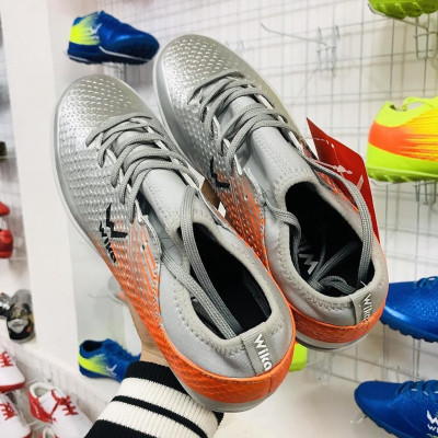 Giày bóng đá Wwika Flash xám 