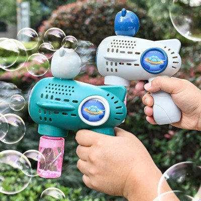 Đồ Chơi Bắn Bong Bóng Phi Hành Gia 15 Nòng Kèm Lọ Xà Phòng