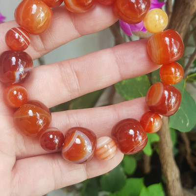 Vòng mã não đỏ kiểu hạt bầu tròn to 15mm nhỏ 10mm màu đỏ vân đẹp nam nữ mệnh hỏa mệnh thổ đeo đẹp ạ