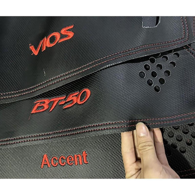 Thảm taplo vân dành cho da cacbon cao cấp dòng xe Mazda BT 50 đời 2015-2021
