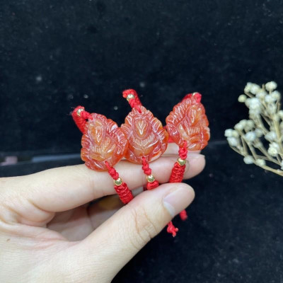 Vòng Tay Hồ Ly Chúa Ngoc Huyết Đỏ kết dây chỉ đỏ may mắn