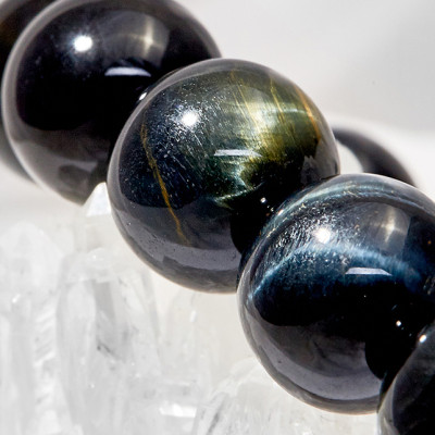 Vòng tay đá mắt hổ phối hình tròn bạc Ngọc Quý Gemstones