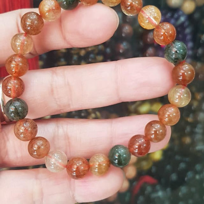  Vòng tay phong thuỷ may mắn đá thạch anh tóc tam tài màu bóng đẹp lắm size hạt vòng 8mm đá tự nhiên đeo tốt sức khoẻ, may mắn, tốt cho công việc đeo lên tay bóng đẹp màu rất xinh đẹp ạ