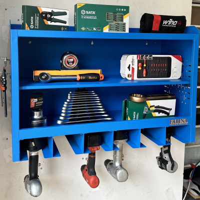 Tủ dụng cụ treo tường màu xanh