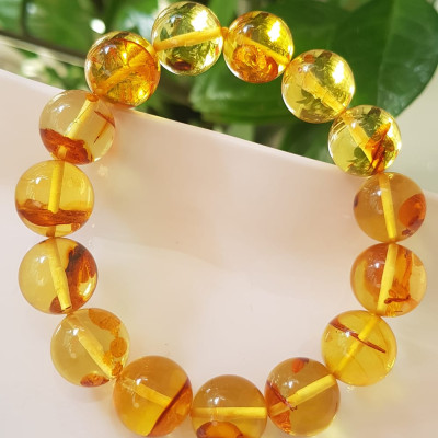 Vòng Hổ Phách tự nhiên Size Nam 14,5mm Vòng Vip cao cấp sịn hiếm quá đẹp xuất sắc 14,5mm Đá Hổ Phách Màu Vàng Anh trong bắt ánh sáng ánh lên quá đẹp đẳng cấp sang luôn Vòng chuẩn hợp Nam mệnh Kim mệnh Thổ mệnh Thủy đeo ạ