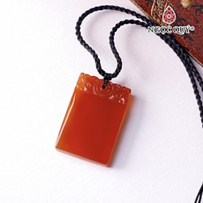 Mặt dây chuyền thẻ chữ nhật đá mã não 42x26mm - Ngọc Quý Gemstones