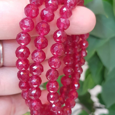 Vòng tay phong thuỷ may mắn mới đá Thạch anh dâu hồng điều đậm giác ánh sáng đẹp quấn tay kiểu 3 vòng Size hạt 7mm Vòng thạch anh dâu giác tự nhiên đậm màu điều rất đẹp Vòng chuẩn hợp nữ mệnh hoả mệnh thổ quà tặng phụ nữ quý chị đeo may mắn đẹp ạ