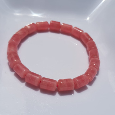 Vòng tay Đá Đào Hoa đẹp Vip hàng đẹp  Chất liệu đá đào hoa Lu Thống Khúc bóng mượt đẹp 6,8mm x dài 10mm Màu hồng tươi bóng đẹp  Nữ mệnh hỏa, mệnh thổ ạ Công dụng may mắn, tài lộc, tốt sức khỏe, xinh đẹp tay ạ