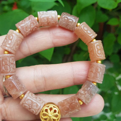 Vòng Charm đẹp tuyệt vời ông Mặt Trời   hàng cao cấp nhe cả nhà  Chất liệu đá mặt trời đẹp đúng với tên ạ  Màu hồng hồng đẹp sang như ánh bình minh luôn nhé