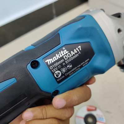 MÁY MÀI GÓC 100MM DÙNG PIN 18V (KHÔNG KÈM PIN VÀ ĐẾ SẠC) MAKITA DGA417Z- HÀNG CHÍNH HÃNG