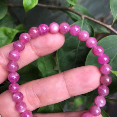 VÒNG TAY ĐÁ RUBBY HỒNG TƯƠI Size 6MM XINH ĐẸP  HỢP NỮ MỆNH HOẢ THỔ  100% ĐÁ TỰ NHIÊN NỮ ĐEO SANG LẮM Ạ