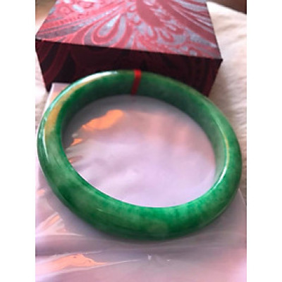 VÒNG TAY NAM ĐÁ CẨM THẠCH BẢN HẸ CỒ LÝ Size LỚN 68MM x Cao 12mm x Dầy 10mm  MÀU XANH LÁ ĐẬM BÓNG ĐỀU ĐẸP  NAM MỆNH MỘC HOẢ 80Kg Đến 95Kg ĐEO ĐẸP Ạ