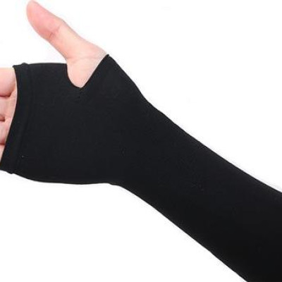 Găng Tay Chống Nắng Xỏ Ngón (Giao Màu Ngẫu Nhiên)