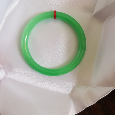 Vòng cẩm thạch Mới Lý 51mm x 7mm Vòng màu xanh tươi đều bóng đẹp nữ mệnh Mộc mệnh Hỏa mệnh Thủy ạ Nữ 50kg - 54kg đeo đẹp