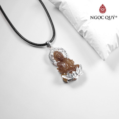 Mặt dây chuyền phật bà thạch anh tóc đỏ cam bọc bạc 38x21mm mệnh hỏa, thổ - Ngọc Quý Gemstones