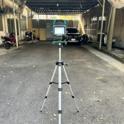 Đèn công trình pin 21V Dekton M21-D5000LM -HÀNG CHÍNH HÃNG