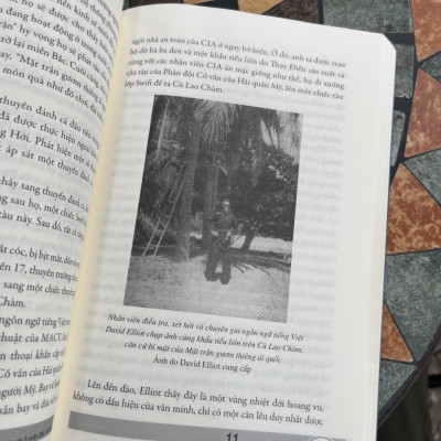 GIÁN ĐIỆP VÀ BIỆT KÍCH - Nước Mỹ đã thất bại như thế nào trong cuộc chiến tranh ở miền Bắc Việt Nam – Kenneth Conboy và Dale Andradé – Dương Văn Đoàn và Trần Ngọc Thạch dịch – NXB Chính trị quốc gia sự thật (Bìa mềm)