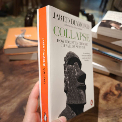 Sách - Collapse: How Societies Choose to Fail or Survive by Jared Diamond - History/ Nonfiction /Science in English