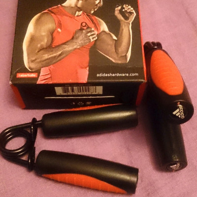 Bóp Tay Chuyên Dụng Chính Hãng ADIDAS ADAC-11400 Professional Grip Trainers (1 Cặp) - Tập Cơ Tay