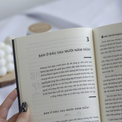 Sách - Vì Sao Trụ Lại Thành Phố - AZ Việt Nam