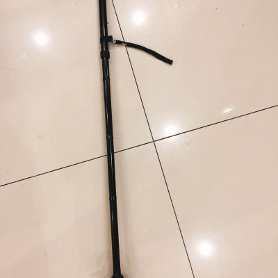 Gậy batoong đa năng (chống trượt, có đèn pin) phù hợp cho người cao tuổi