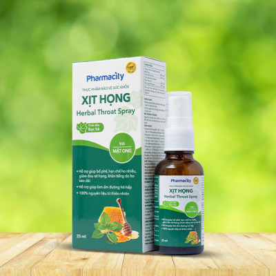 Xịt họng thảo dược Pharmacity Herbal Throat Spray hỗ trợ giảm đau rát họng, khản tiếng (Chai 25ml)