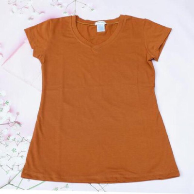 Áo thun nữ cổ tim basic