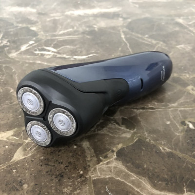 Máy cạo râu khô và ướt Philips Norelco AT620/81 Công suất: 2W - HÀNG NHẬP KHẨU