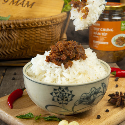 Thịt chưng mắm tép 9MẮM chuẩn vị Truyền thống, Đậm đà, An Toàn, Ăn Liền, Tiện lợi- đóng gói 400g- Chứng nhận OCOP 3 sao