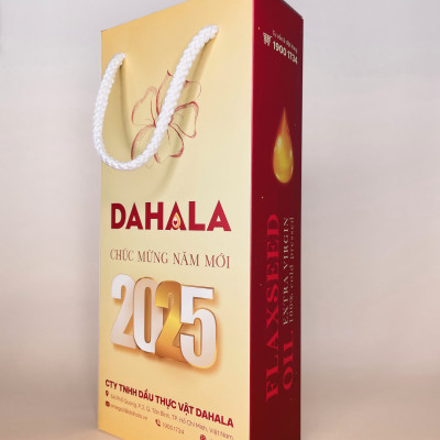 (SET 2 CHAI) SET HỘP QUÀ TẾT DẦU HẠT LANH ÉP LẠNH BỀN NHIỆT DAHALA 25O MI, GIÀU OMEGA 3,6,9