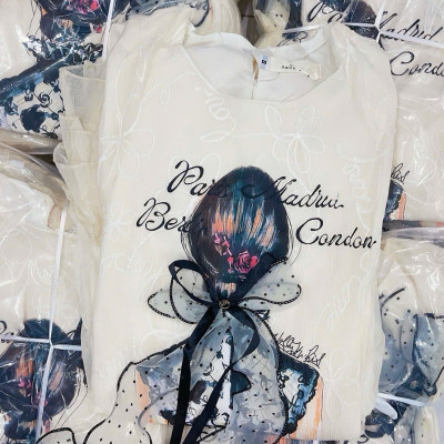 Váy Ren Tơ 2 Lớp In Cô Gái Phối Chân Thô Bèo Tầng Kèm Tag Nơ