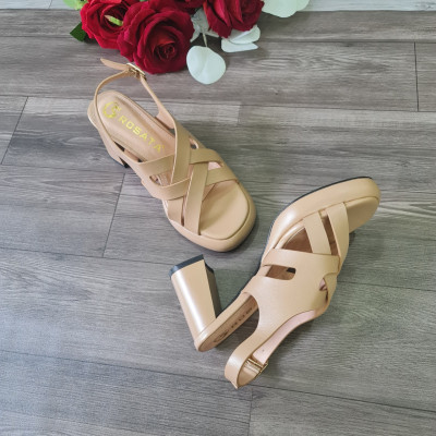 Sandal nữ đan dây, gót vuông, quai cài sau ROSATA RO596 cao 7p - Nude - HÀNG VIỆT NAM - BKSTORE