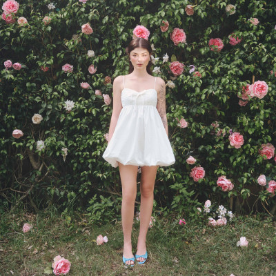 DOTTIE - Đầm ngắn tùng bí cúp ngực - Trắng - D0657