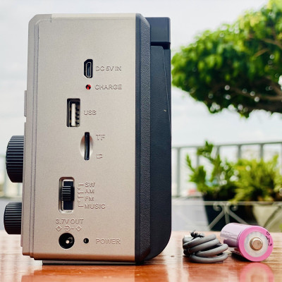 Đài radio 310BT Chất Lượng Tốt Am/Fm/Sw Đa Chức Năng Radio Với USB/Khe Cắm SD -kết nôi Bluetooth -tích hợp pin sạc-Hàng Chính Hãng
