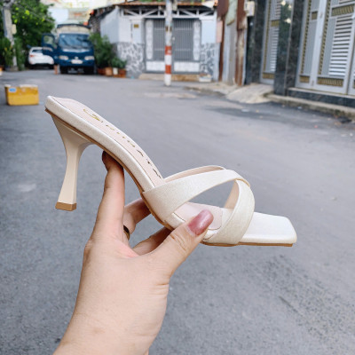 Dép nữ quai chéo, gót nhọn ROSATA RO721 - 7p - Đen, Kem - BKSTORE