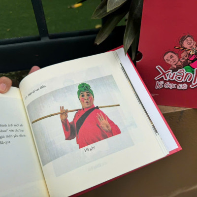 (Boxset bìa cứng, chữ ký tác giả) XUÂN HINH - KẺ CHỌC CƯỜI DÂN DÃ - Thanh Thủy, Như Hoa chấp bút - THBooks