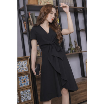 Váy Chữ Chéo Eo Màu Đen Cao Cấp 23V040 Pi Style
