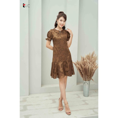 Đầm suông cổ sen đính ngọc, hoa chìm , gấy bèo Tri