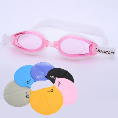 Kính bơi chống sương mờ, chống UV Cleacco, dây đeo được làm 100% silicone mềm mại, thoải mái, thiết kế không trơn trượt, độ co giãn và độ bền thách thức thời gian, dành cho vận động viên chuyên nghiệp hoặc người thích người đi bơi hằng ngày. Tặng nón bơi 