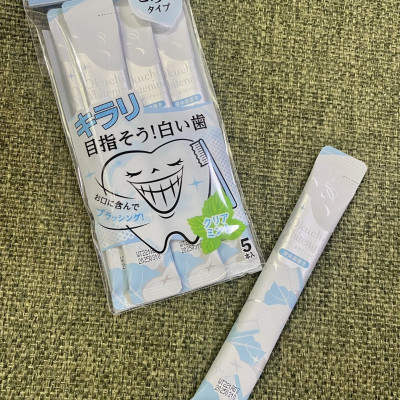 Nước Súc Miệng Làm Trắng Răng Okuchi Whitening (1 Gói 5 Thanh)