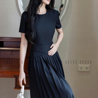 Đầm đen xếp ly cổ tròn NGADO , đầm thiết kế , đầm dự tiệc, công sở