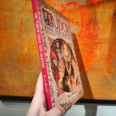 Sách - The Tudor Kings and Queens: The Dynasty that Forged a Nation by Alex Woolf  - History / Nonfiction