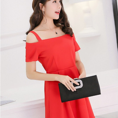 Đầm Dự Tiệc Thời Trang Haint Boutique Dáng Xòe Bẹt Vai D425