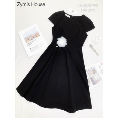 Đầm xòe màu đen ngực cài hoa hàng công sở size (40kg-50kg)