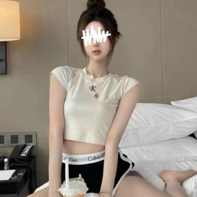 ÁO THUN CK NỮ CỘC TAY CỰC HOT TỪ 35-65KG DÀNH CHO NỮ