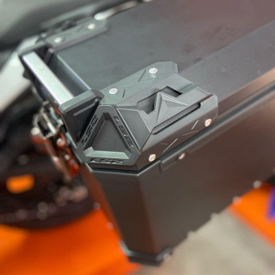 Thùng nhôm bên hông xe máy LS2